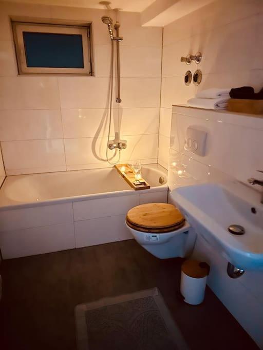 Gemuetliche Wohnung In 勒沃库森 外观 照片